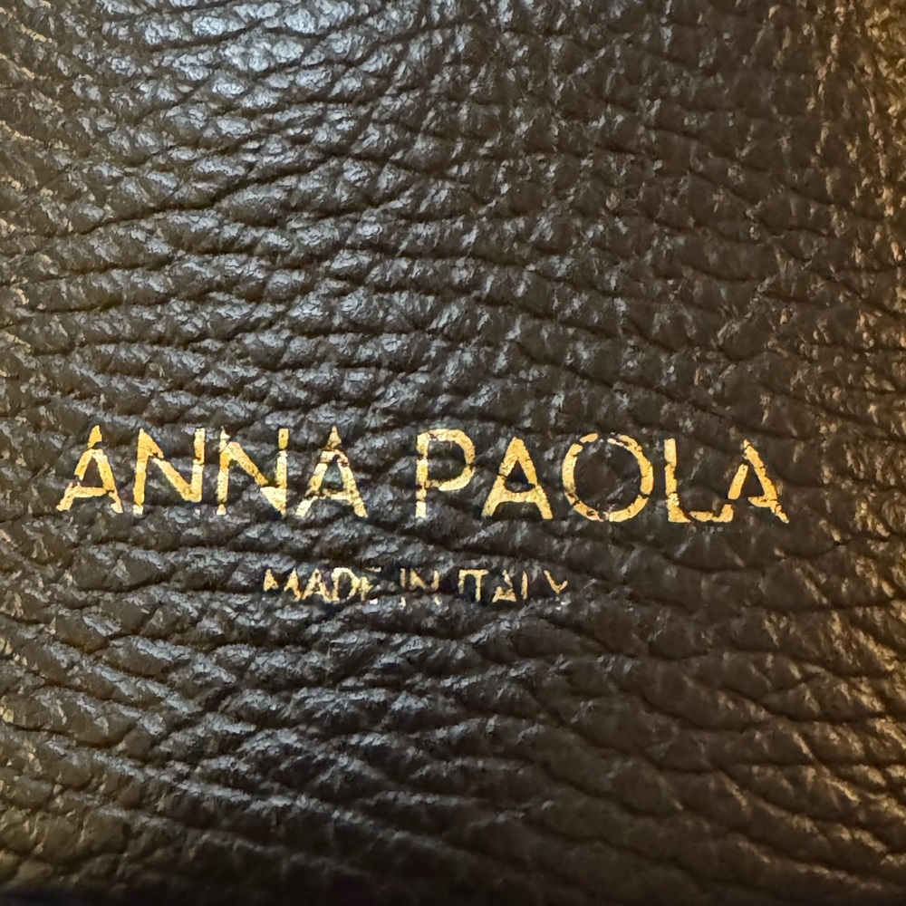 ANNA PAOLA Black Leather Mini Bucket Bag with Gold Chain - Picture 2 of 9